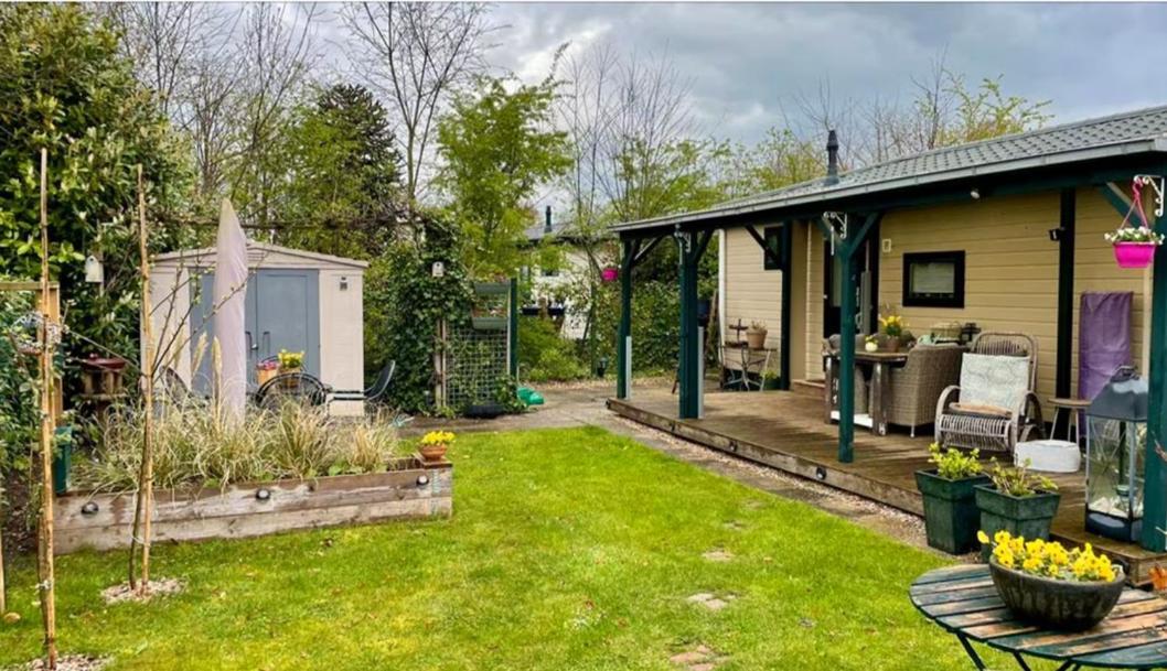 Comfortabel Chalet In Nationaal Park Wateren Dış mekan fotoğraf